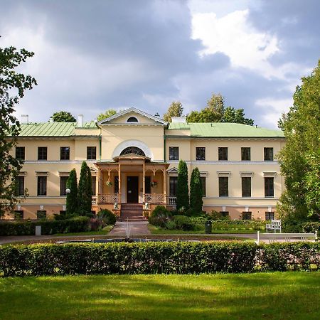 Hotel Nauksenu Muiza à Naukseni Extérieur photo