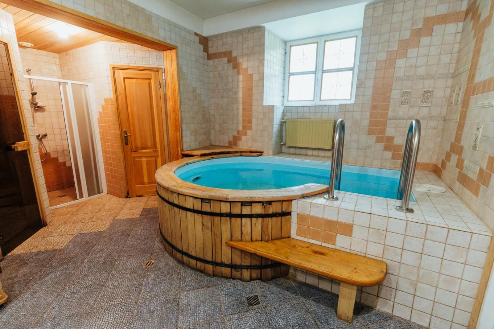 Hotel Nauksenu Muiza à Naukseni Extérieur photo